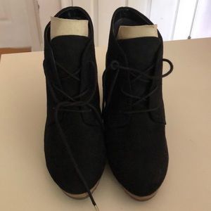 Dr. Scholl’s Suede Wedge Booties